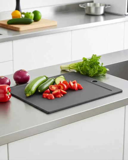 NXT Board Cutting Board black with juice groove – Front view